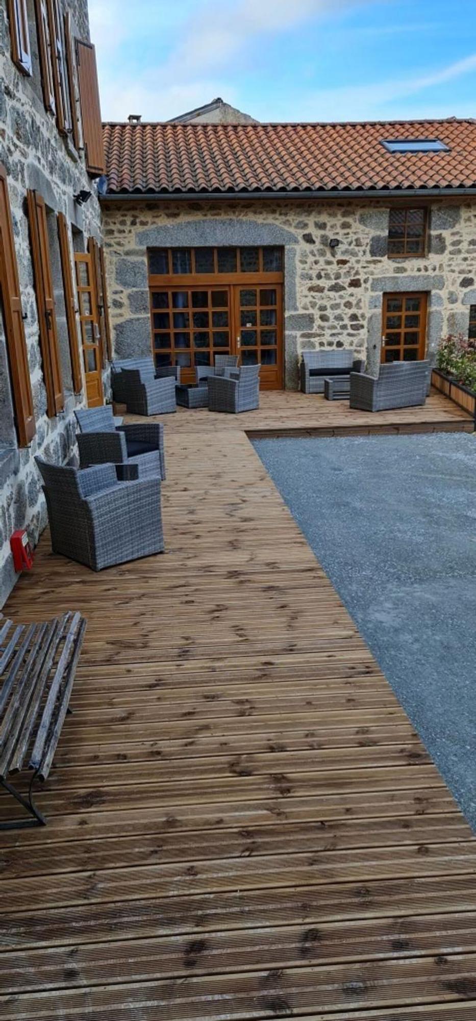 L'Auberge De La Source La Valla-sur-Rochefort Exteriér fotografie